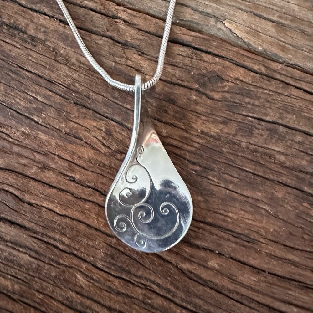 BRIGHTON 🖤 Twirl Necklace - MSRP $58